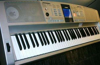 синтезатор Yamaha Dgx-305