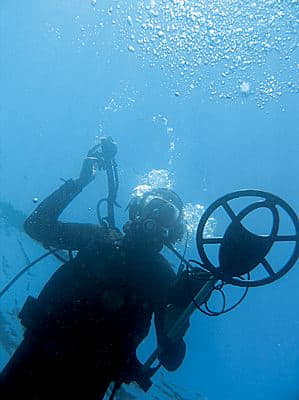 Подводные археологи